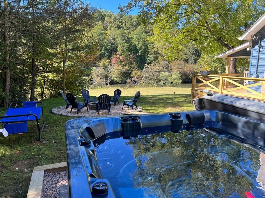 Riverside Relaxer W/Hot Tub+Fire Pit +Wifi & View Franklin Εξωτερικό φωτογραφία