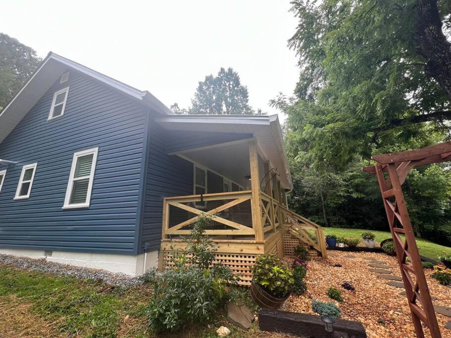 Riverside Relaxer W/Hot Tub+Fire Pit +Wifi & View Franklin Εξωτερικό φωτογραφία